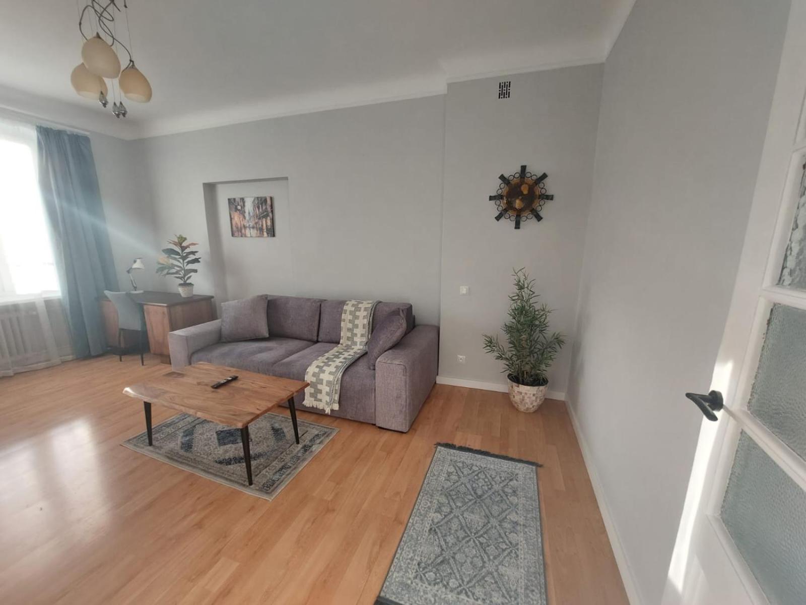 Stylish Bright Apartment Ochota With Balcony Варшава Екстериор снимка